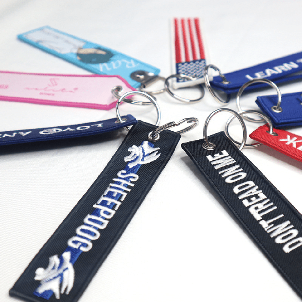 拼吧 Pinbar - 台灣線上客製化拼圖第一品牌 - 【客製化】布標刺繡鑰匙圈 - 個性鑰匙圈 - 禮贈品 - 