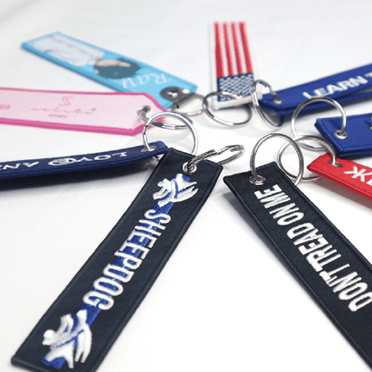 拼吧 Pinbar - 台灣線上客製化拼圖第一品牌 - 【客製化】布標刺繡鑰匙圈 - 個性鑰匙圈 - 禮贈品 - 